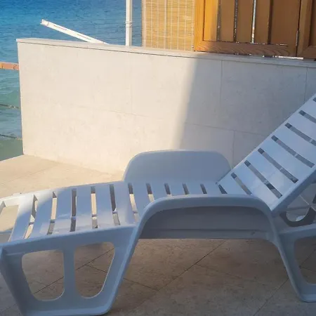 Aussergewoehnlicher Ferienunterkunft Direkt Am Bei Novigrad * Dajla