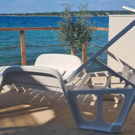 Aussergewoehnlicher Ferienunterkunft Direkt Am Bei Novigrad Dajla